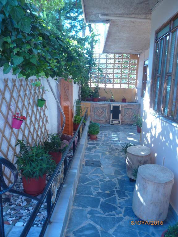 Golden Sun Rooms Pyrgi Thermis Exterior photo