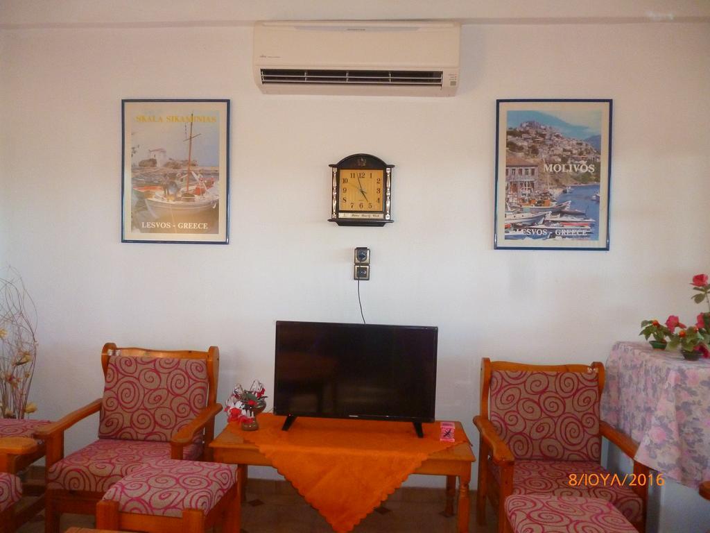 Golden Sun Rooms Pyrgi Thermis Exterior photo