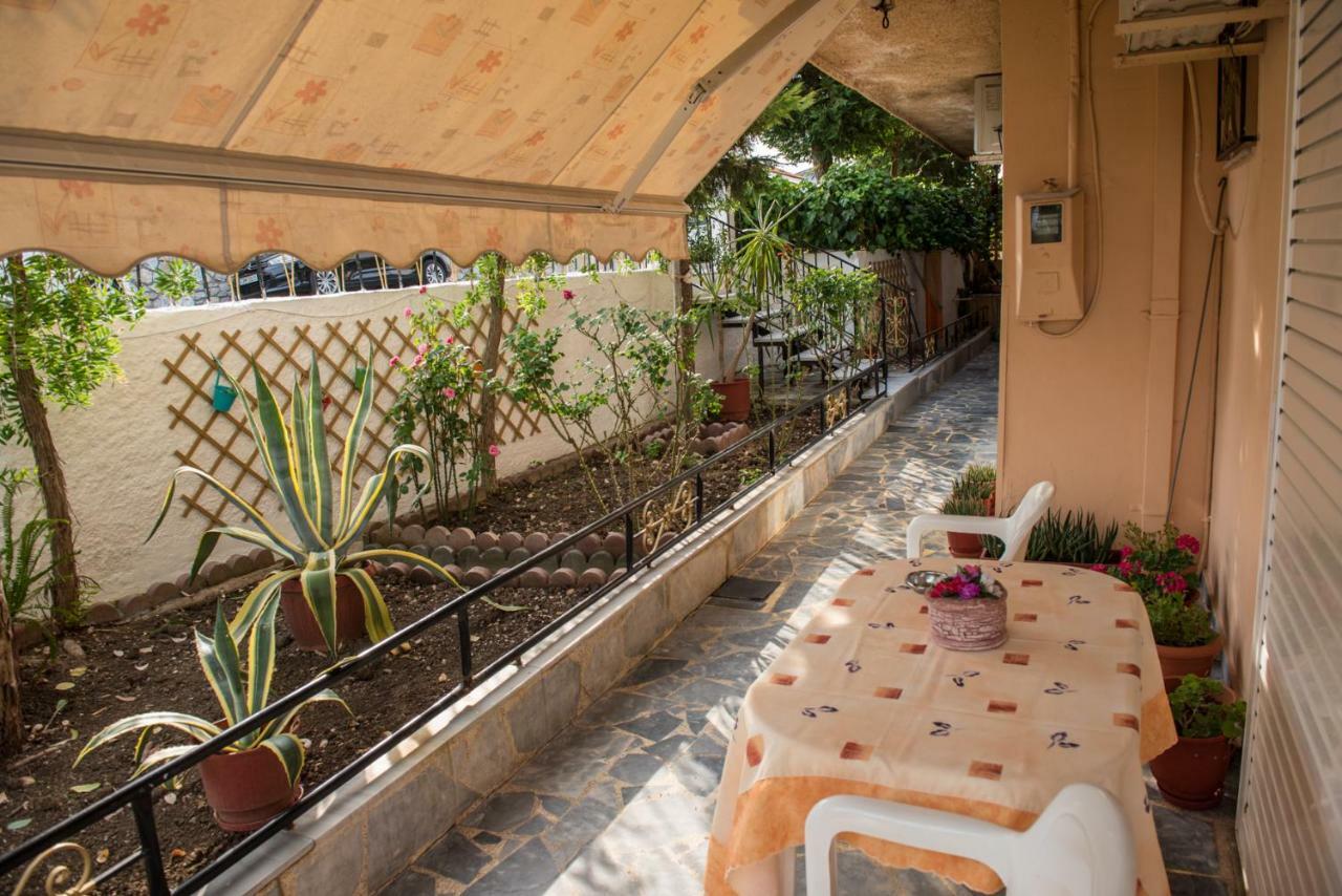 Golden Sun Rooms Pyrgi Thermis Exterior photo